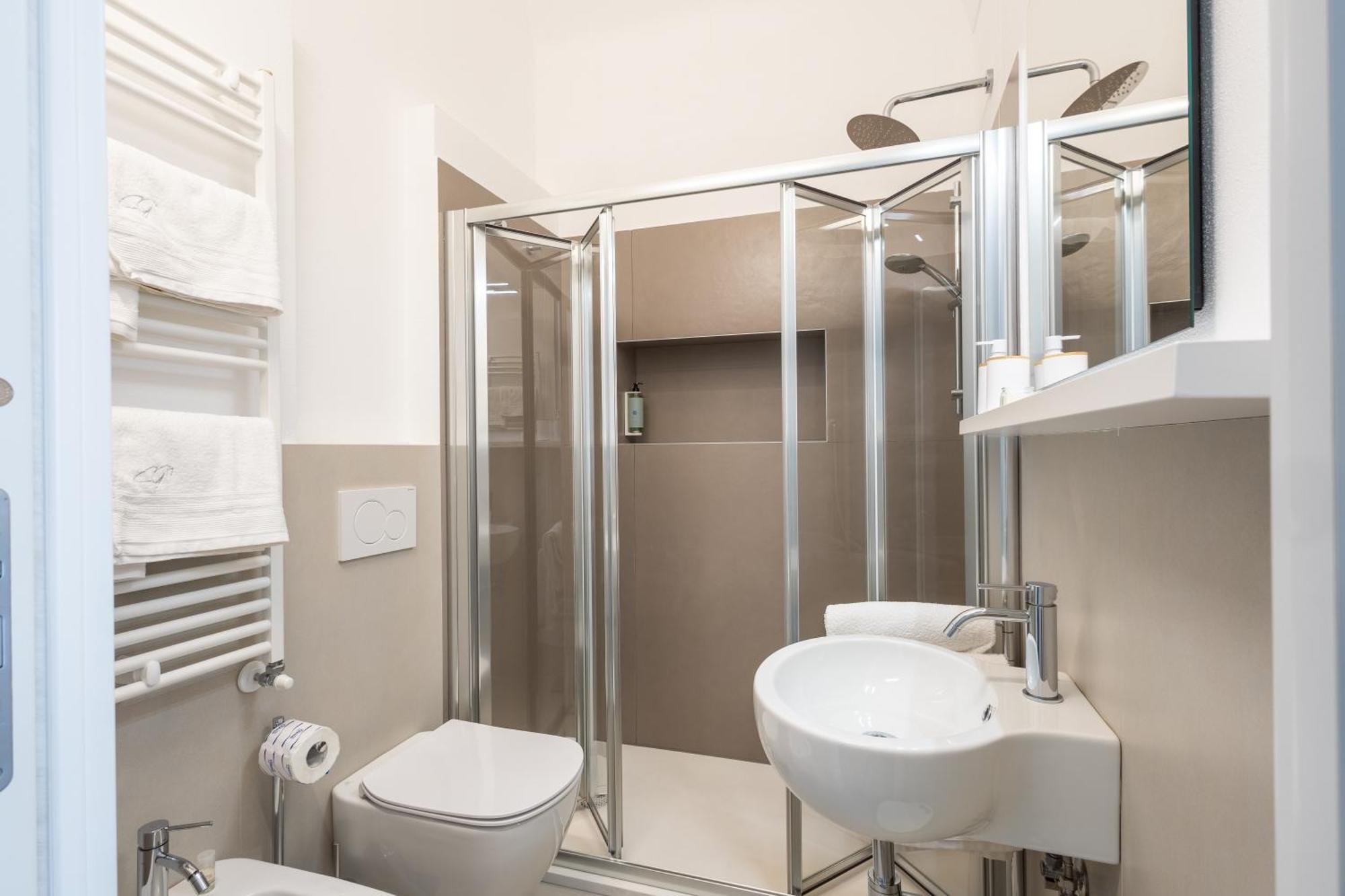 Corso Garibaldi 21 Apartment & Rooms 瓦斯托 外观 照片