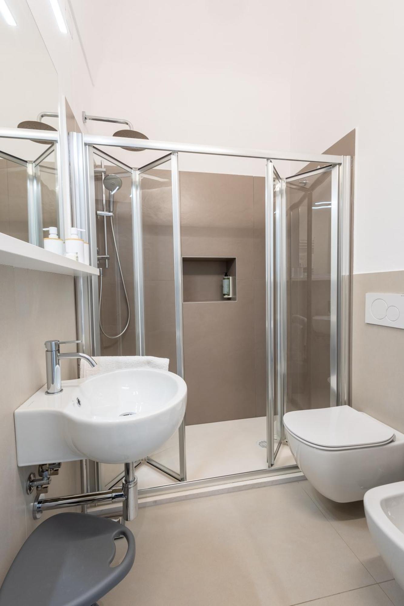 Corso Garibaldi 21 Apartment & Rooms 瓦斯托 外观 照片