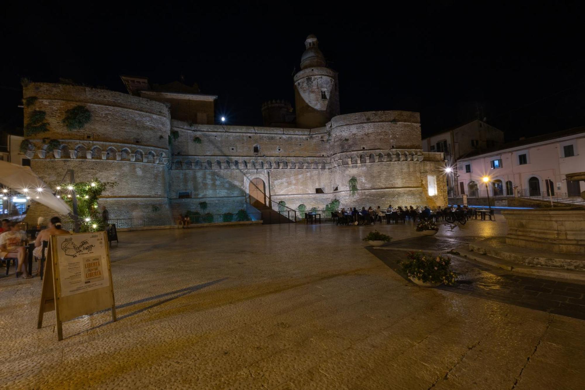 Corso Garibaldi 21 Apartment & Rooms 瓦斯托 外观 照片